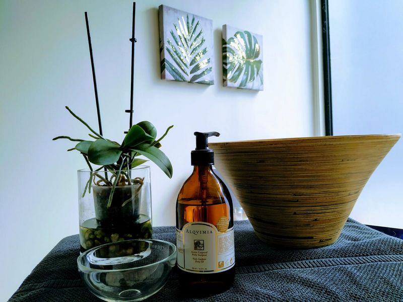 Особенности и преимущества аюрведического массажа Особенности и преимущества аюрведического массажа